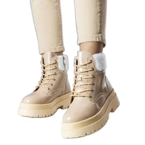 Beige insulated boots with sheepskin from Bryas