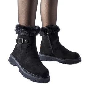 Black insulated boots with Odetta fur