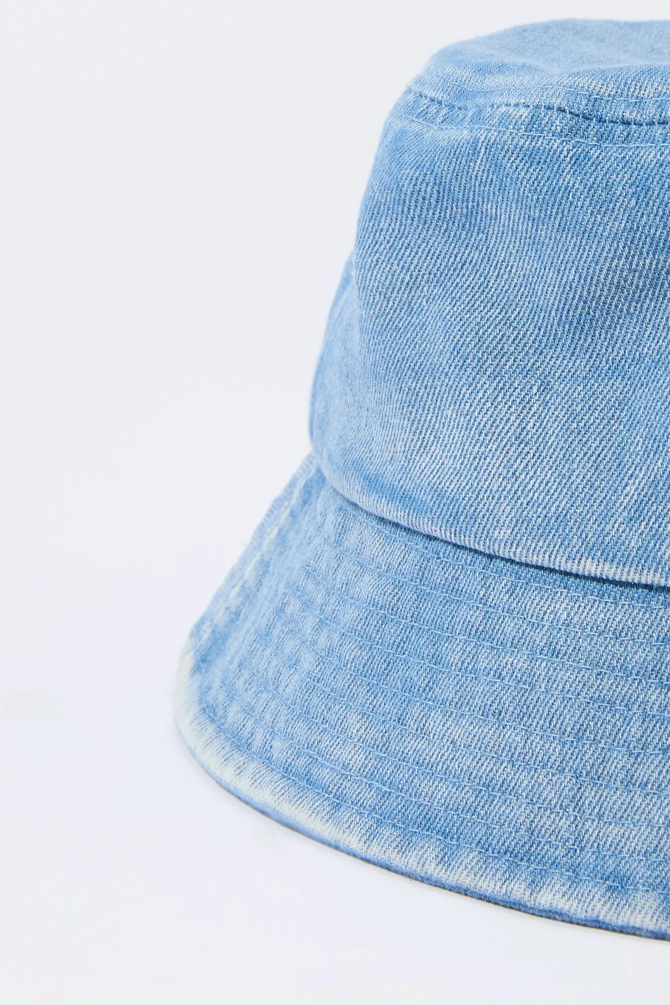 Chapeau cloche en denim